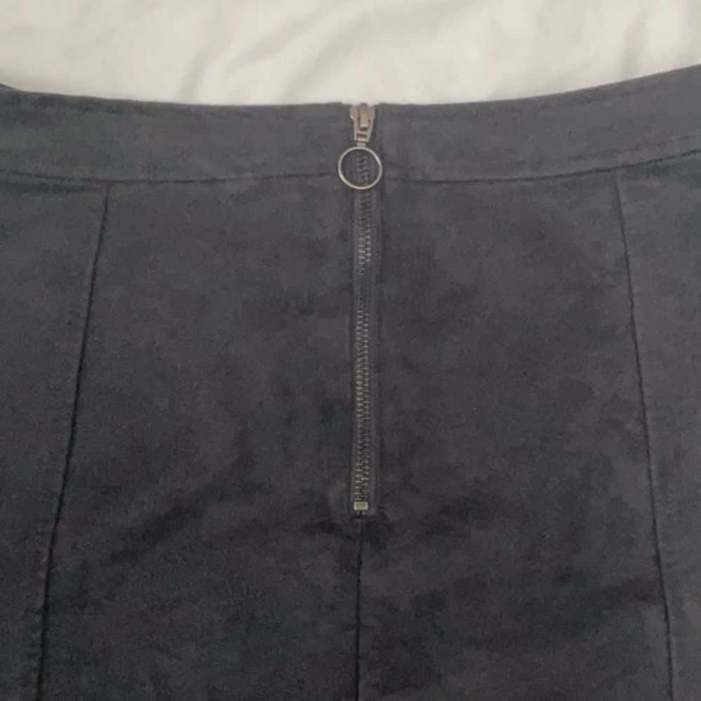 Charcoal Faux Suede Old Navy A Line Mini Skirt Back Zipper Size 4 - Picture 7 of 11